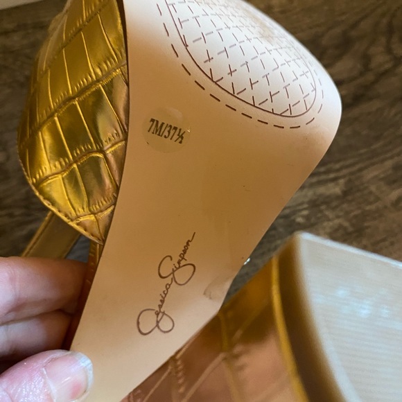 Gold Snakeskin Platform Shoes - Size 7- Jessica Simpson - Picture 6 of 6